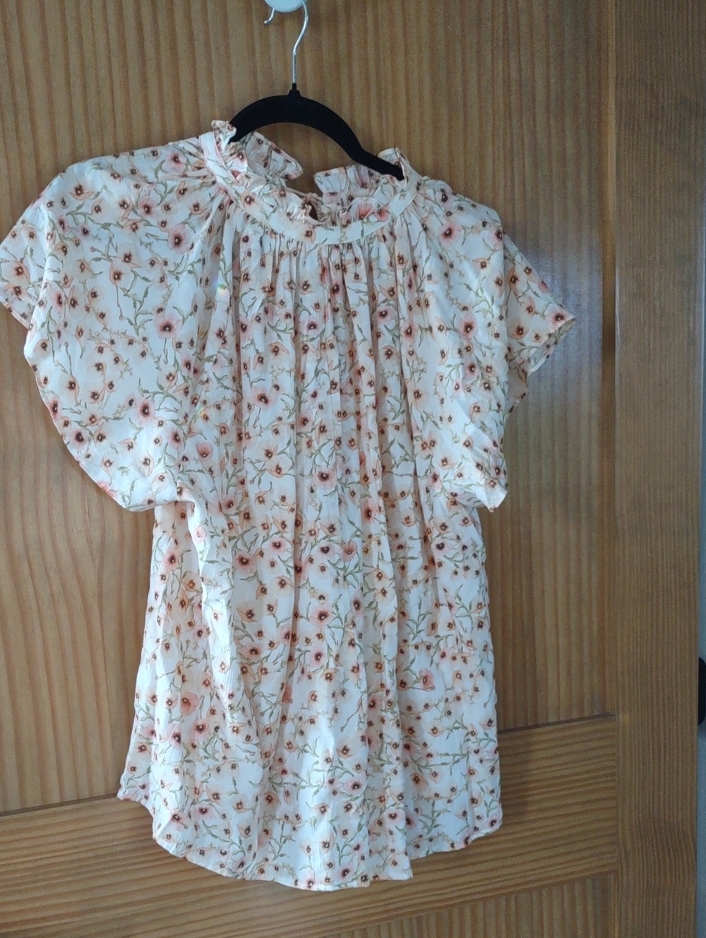 1X H&M Cream Blouse with Pink Floral Print